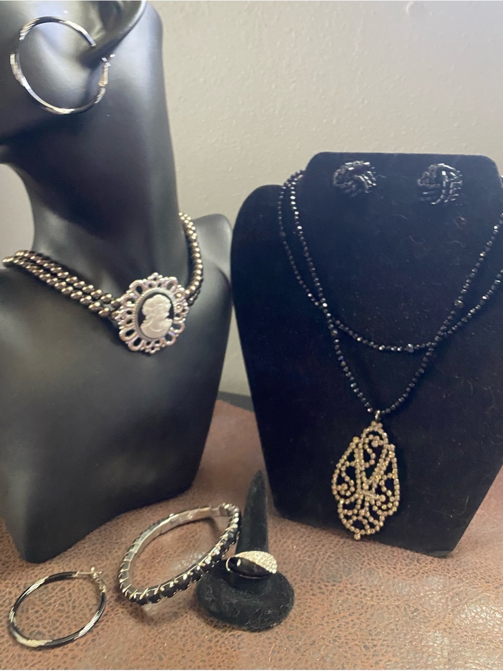 Black Beaded Pendant Necklace Set with Cameo Choker. Ring. Earrings, Bracelet
